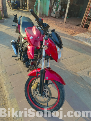 Suzuki gixxer monotone